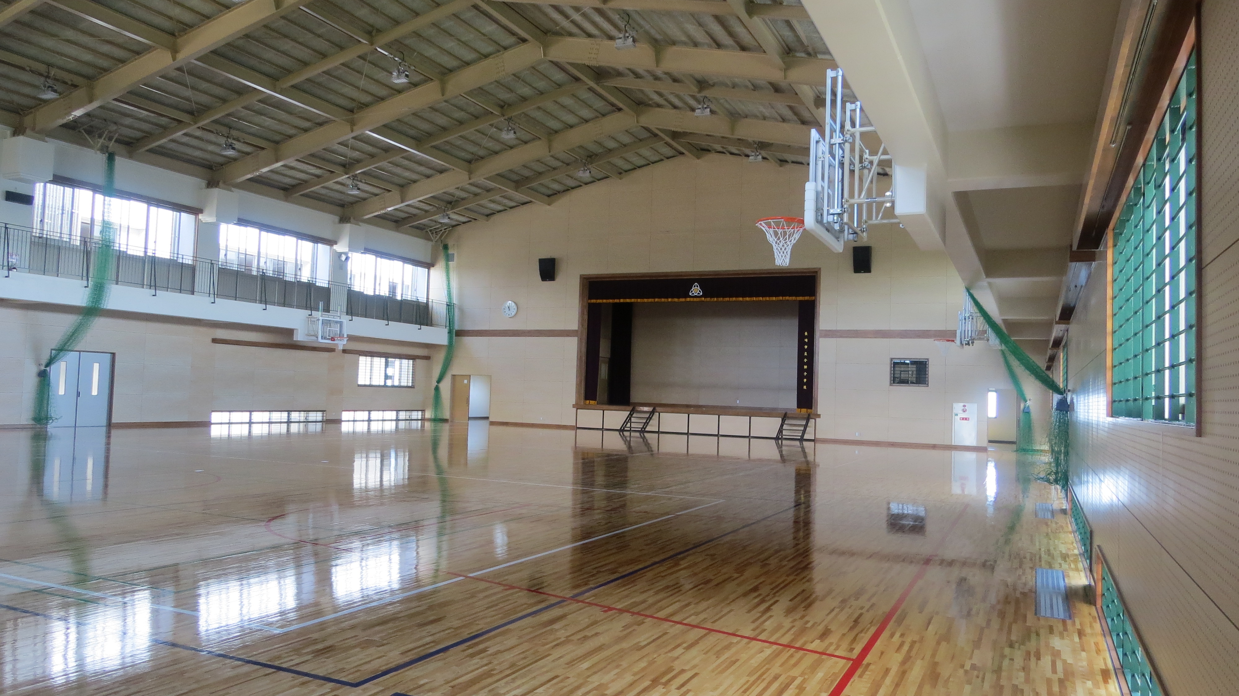 小榊小学校　体育館照明工事